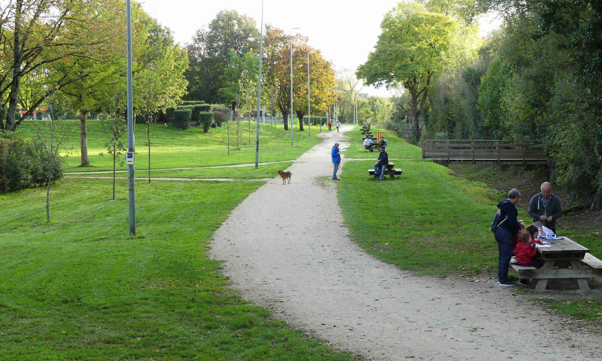 Un sentier poétique dans le parc du Château à Surgères !